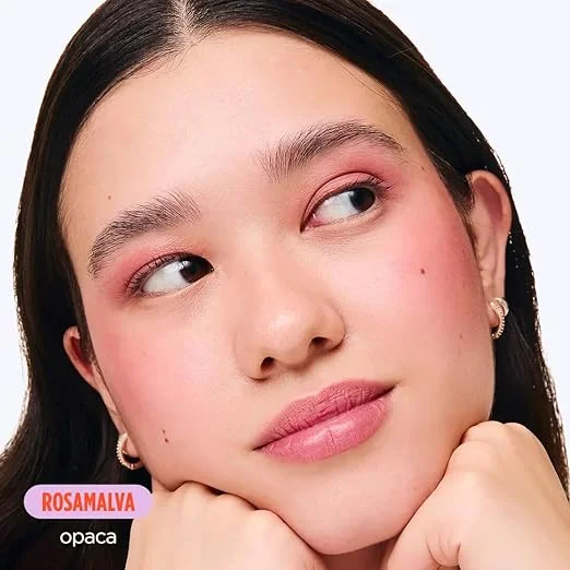 Blush, Batom e Sombra 3-em-1 FPS 95 (Ollie) na Amazon: maquiagem prática e proteção solar? imagem do rosto de uma moça usando a maquiagem da marca ollie